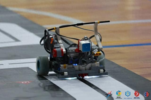 敢于追梦的科研人(图1)